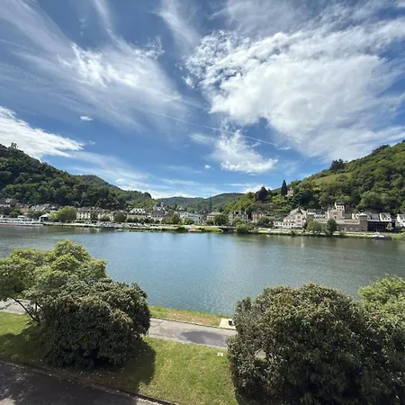 Am Moselufer, Balkon Mit Flussblick, 82qm, *