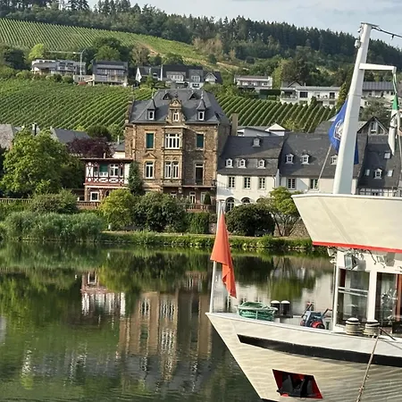 Am Moselufer, Balkon Mit Flussblick, 82qm, * Traben-Trarbach